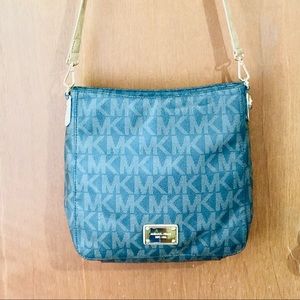 Michael Kors purse EUC!!!!